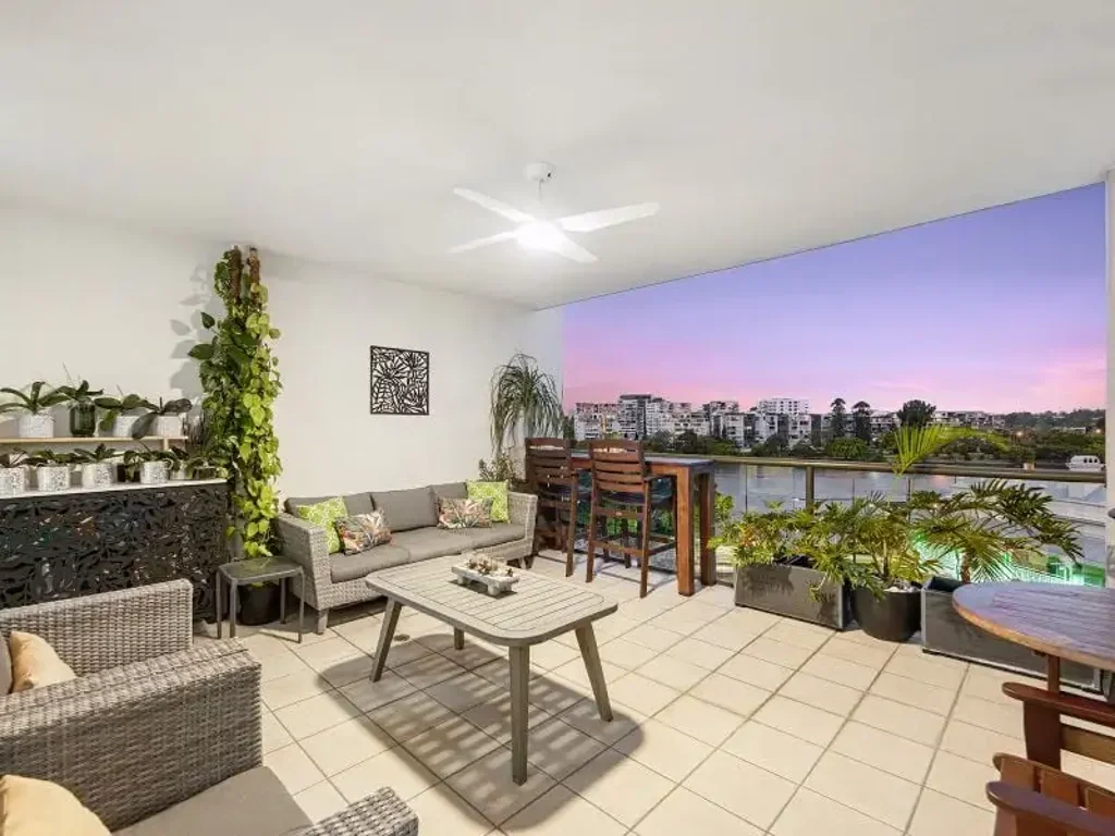 56/9 Sylvan Road, Toowong, QLD 4066