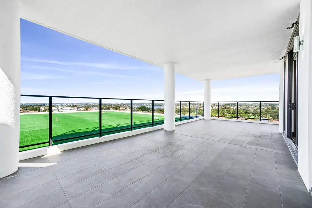Terrace Balcony With 180 Degree Spectacular Water Views!