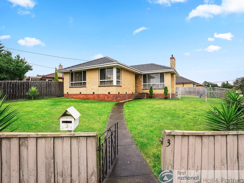 Family Home with Garden Maintenance Included