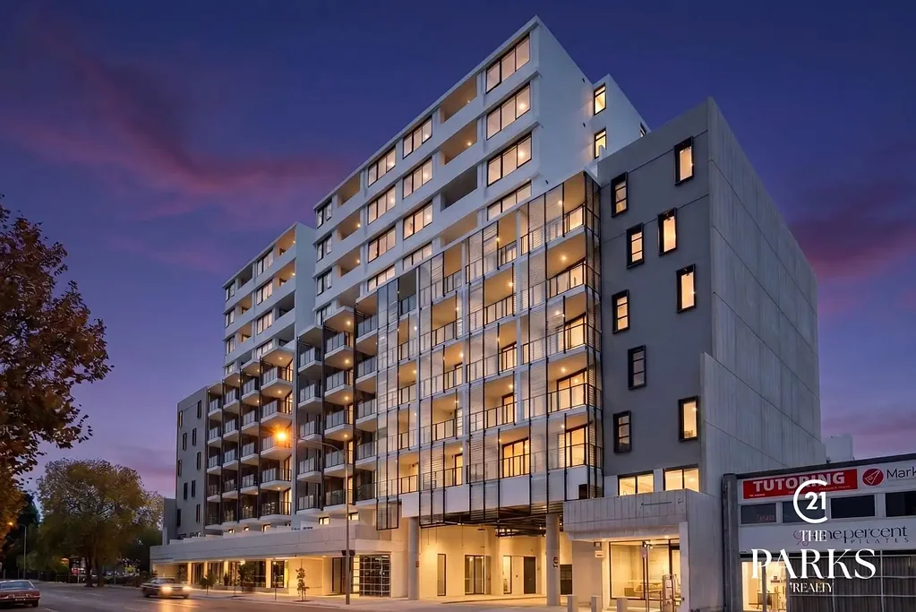 Luxury Brand New Unit in Prime Fairfield Location