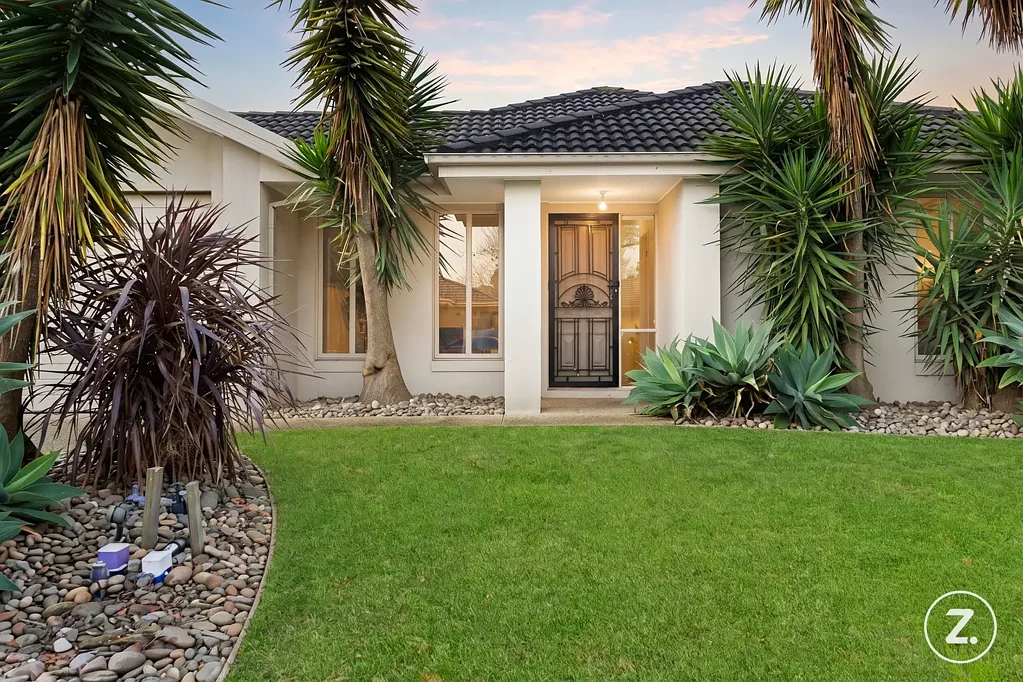 Sandhurst 4房 Sandhurst 中心宽敞的家庭生活 Spacious Family Living in the Heart of Sandhurst