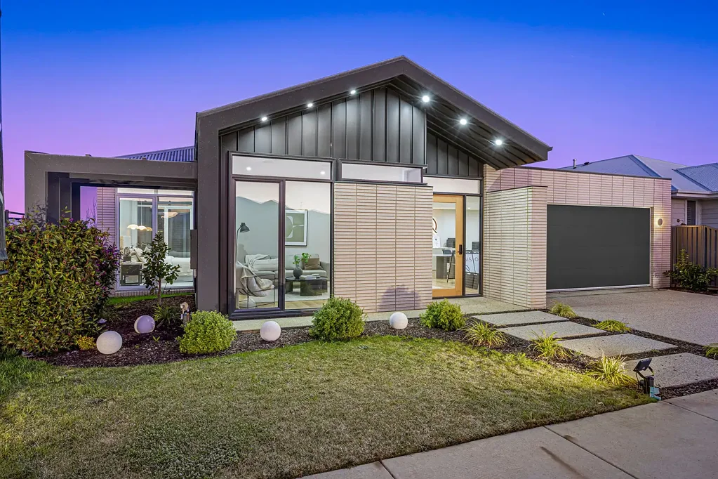 Lucas 4房  Bespoke Ex-Display Masterpiece in a Premium Ballarat Location