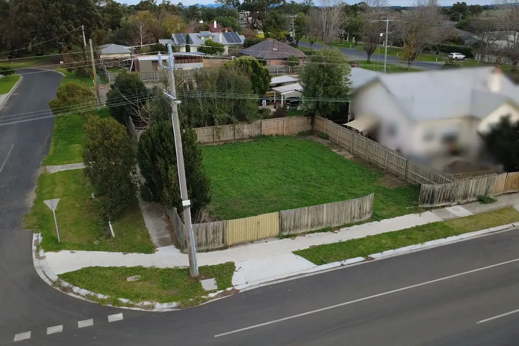 Yarram  CHEAP! CHEAP! CHEAP!
You won't find a block at this price or prime location!