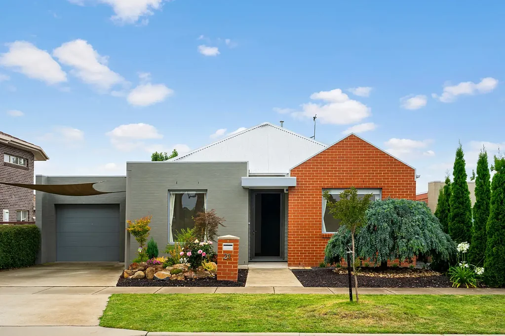 21 Bruce Dittmar Street, Forde, ACT 2914