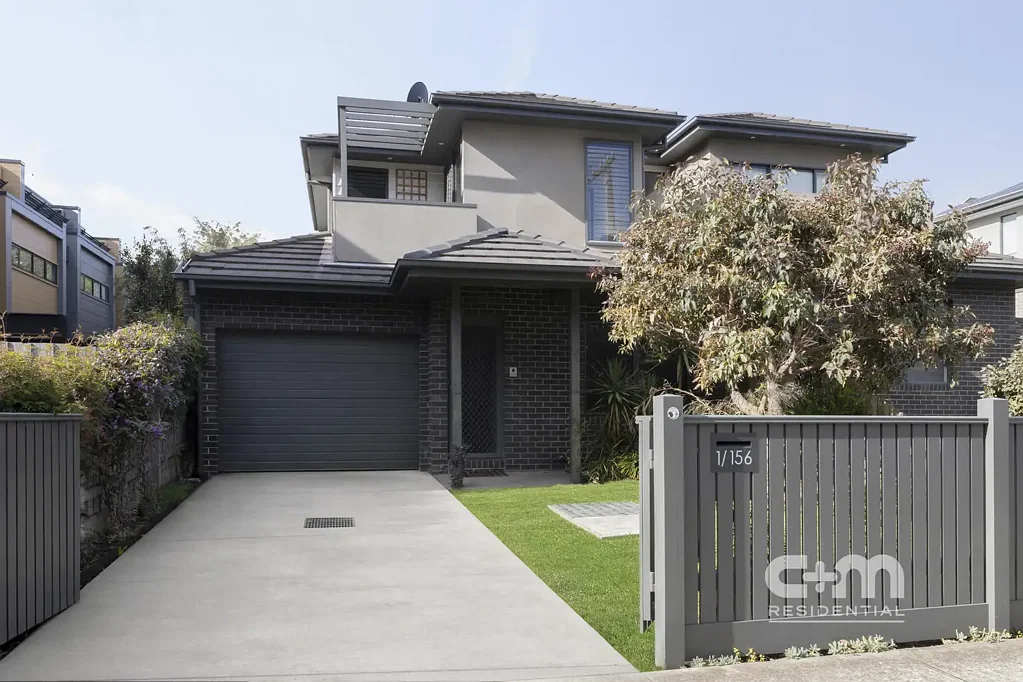Oak Park 3房 轻松惬意的日常生活 Where Everyday Living Feels Effortless