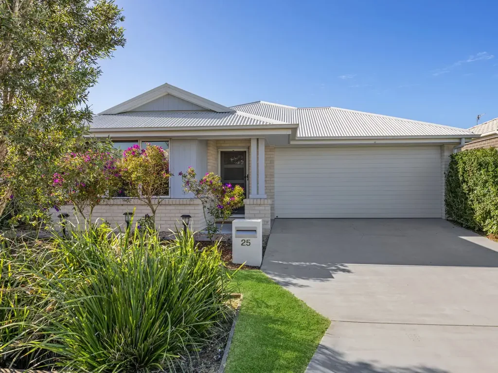 25 Jeanine Crescent, Nirimba, QLD 4551