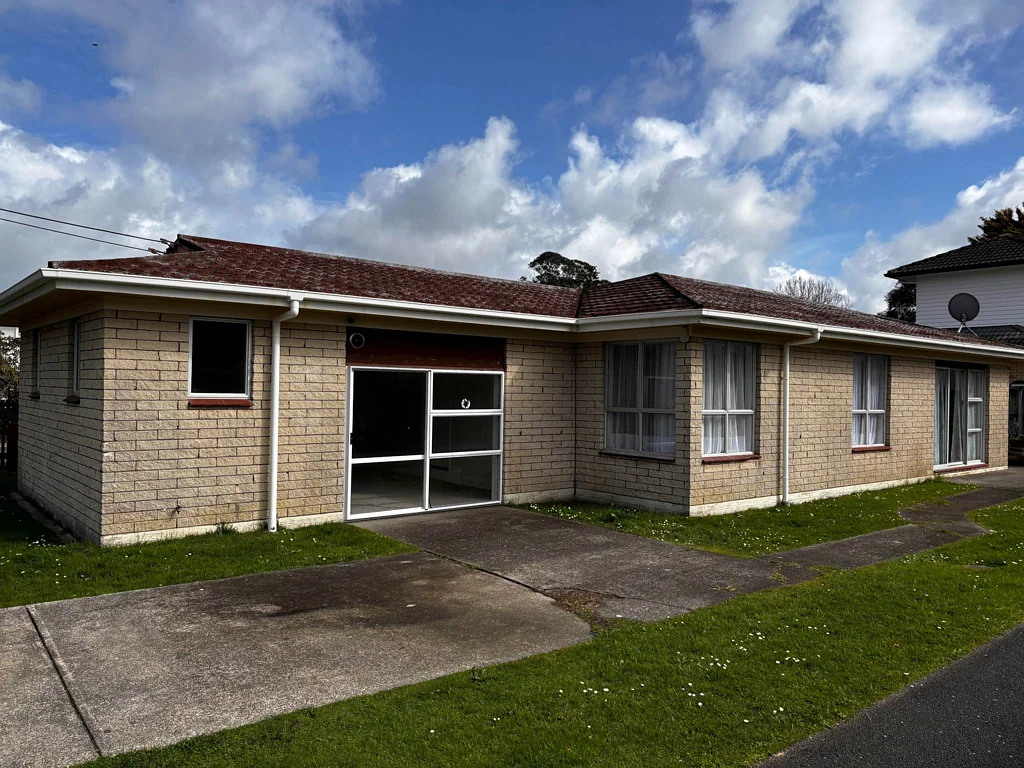 Spacious Home in Central Orewa