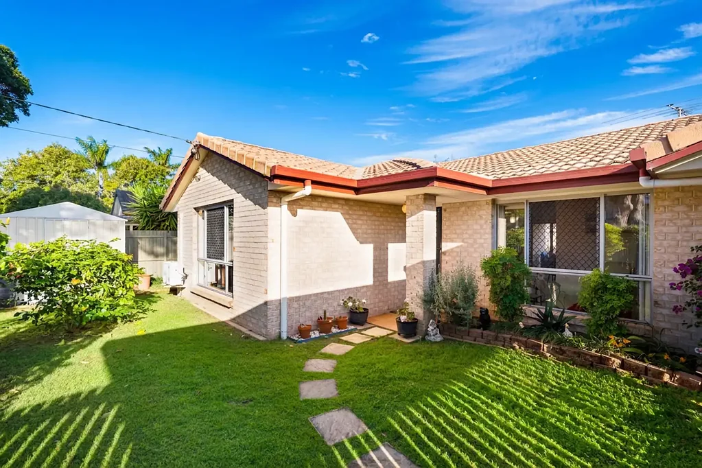 Clontarf 3房 低维护生活……宽敞的平面图 Low-Maintenance Living... Generous Floor Plan
