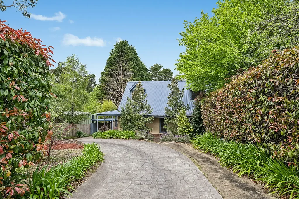 Wentworth Falls 3Zimmer Featuring inviting timber finishes