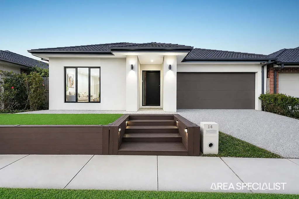 Werribee 4房 Riverwalk Estate私宅 392㎡阔地 四卧带主卧套房 多功能生活区 太阳能高效 娱乐庭院佳境 Listed AS - Spacious Family Living in the Prestigious Riverwalk Estate & Werribee Secondary School Zone !