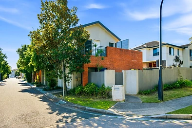 Auburn 2房 理想的入门房产 - 周六上午10点至10点半开放参观 IDEAL FOR MODERN LIVING - WITH A PRIVATE SETTING IN A RESORT STYLE COMPLEX