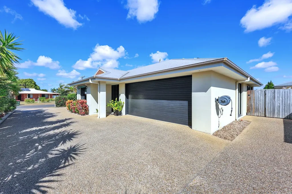 Avoca 3 Slaapkamer Freestanding Luxury Unit with Room for the Caravan or Boat