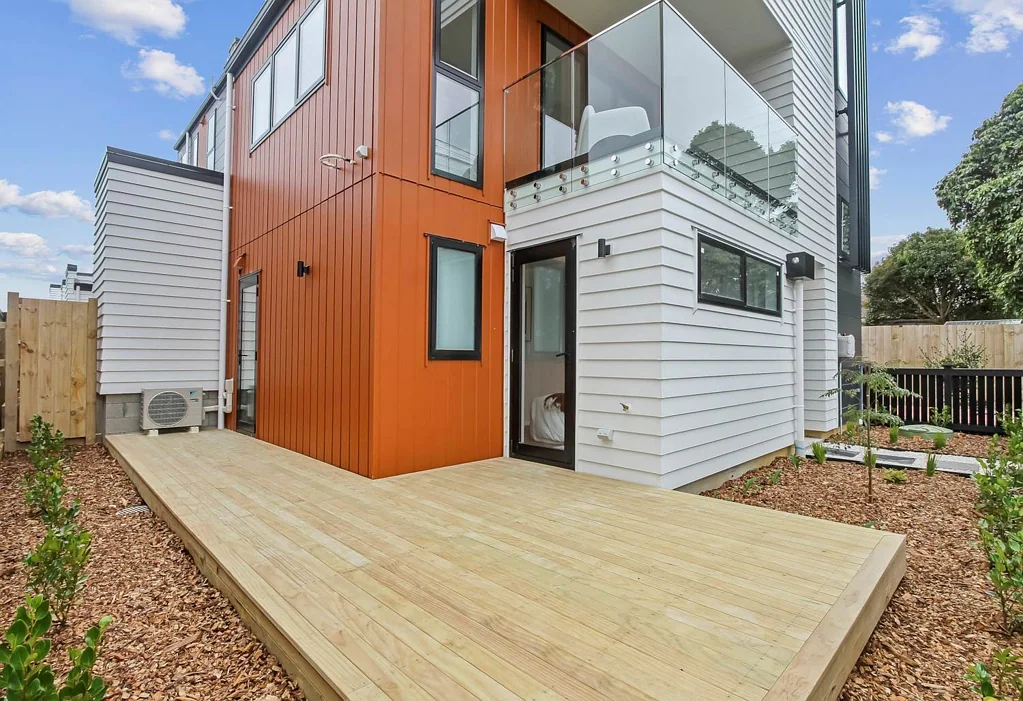Spacious Modern Home in a Prime Central Location
