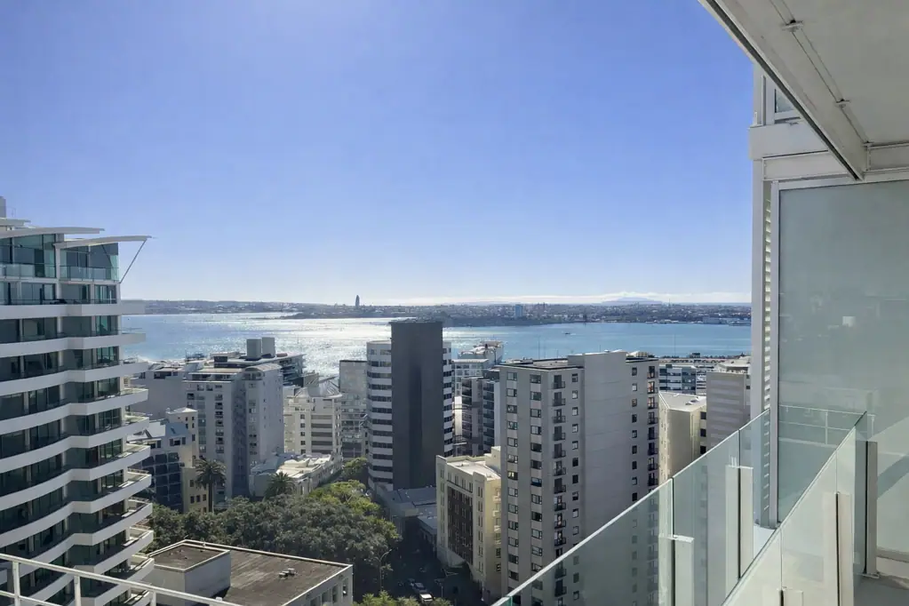 Auckland Central 2બેડરૂમ Up Here, It Makes Sense