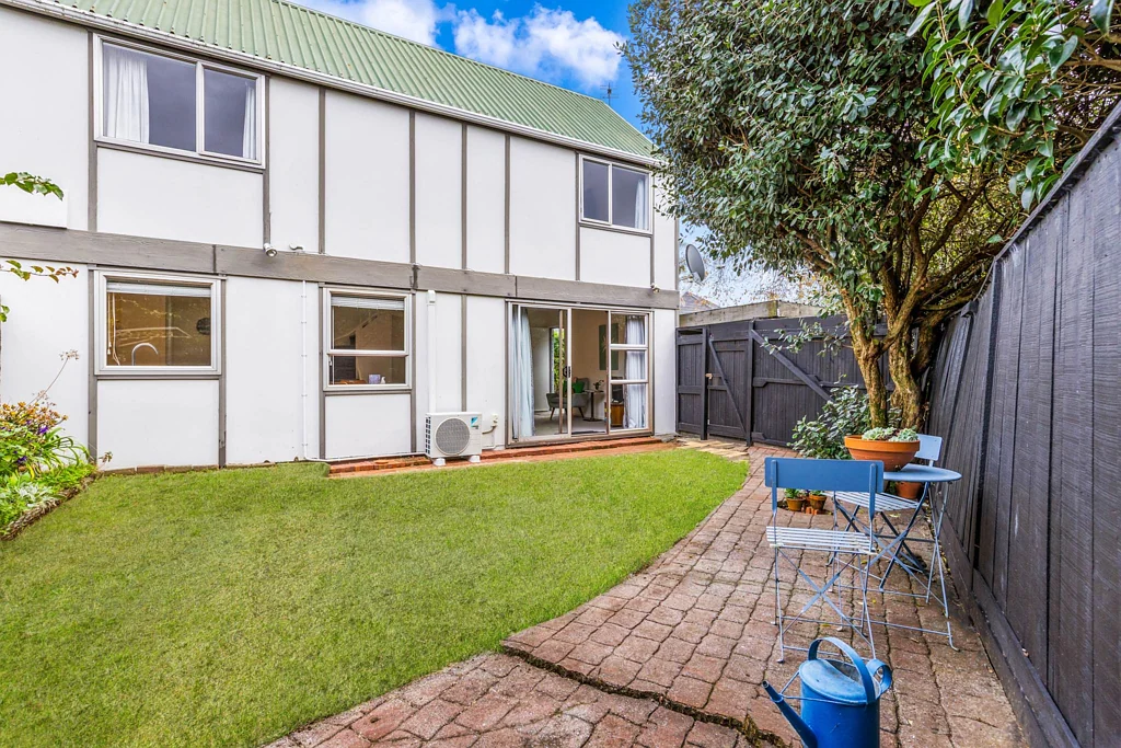 Sandringham 2 Bedroom Price reduced to $815,000!
