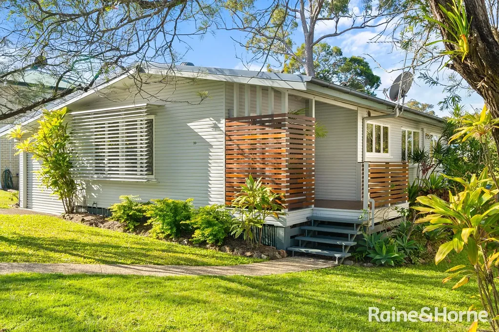Oxley 3Habitaciones A rare & absolute GEM - in an elevated unflooded location