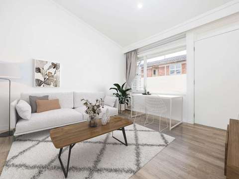 Royal Oak 1房  Invest your Money here