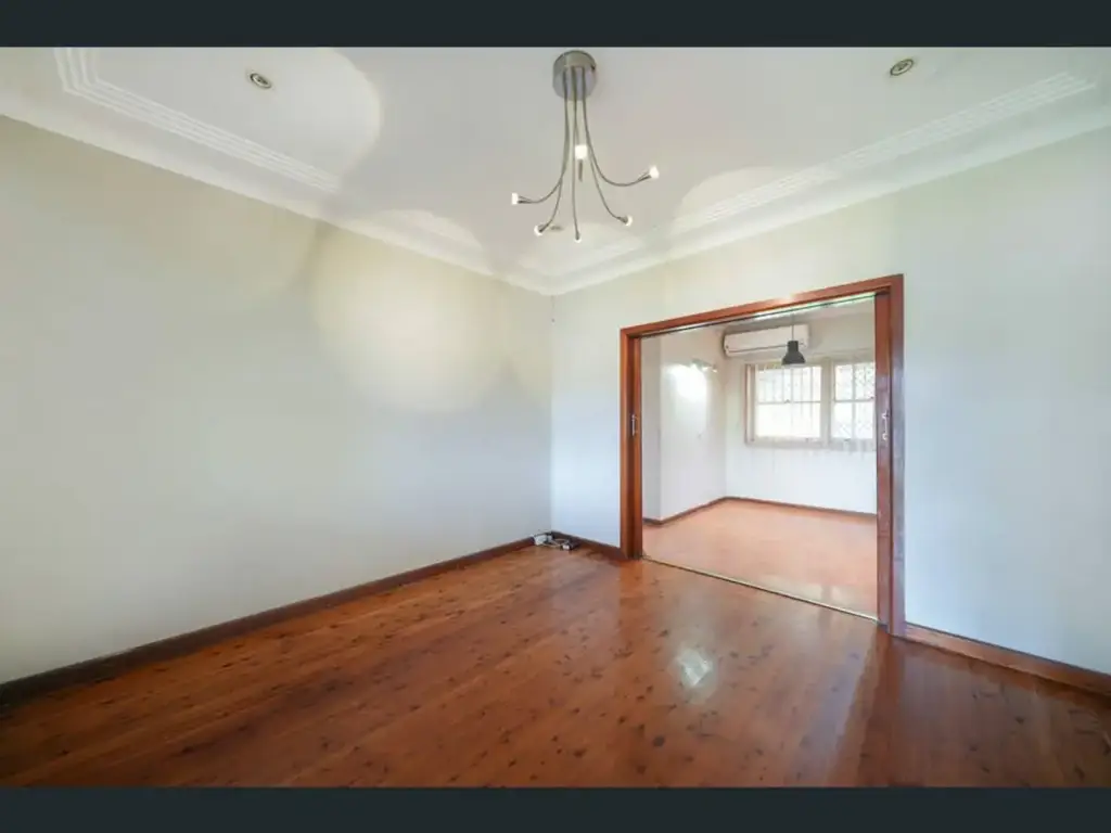 Spacious Family Home in Prime Ingleburn Location