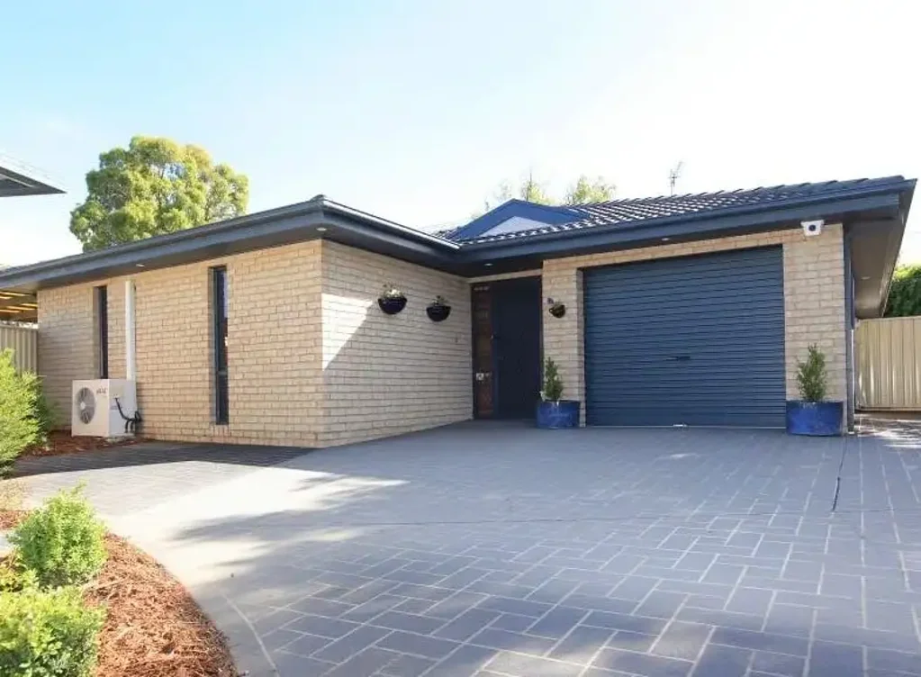 Stylish 3-Bedroom Family Home in a Peaceful Cul-de-Sac! – 17A Grigg Place, Richardson, ACT 2905