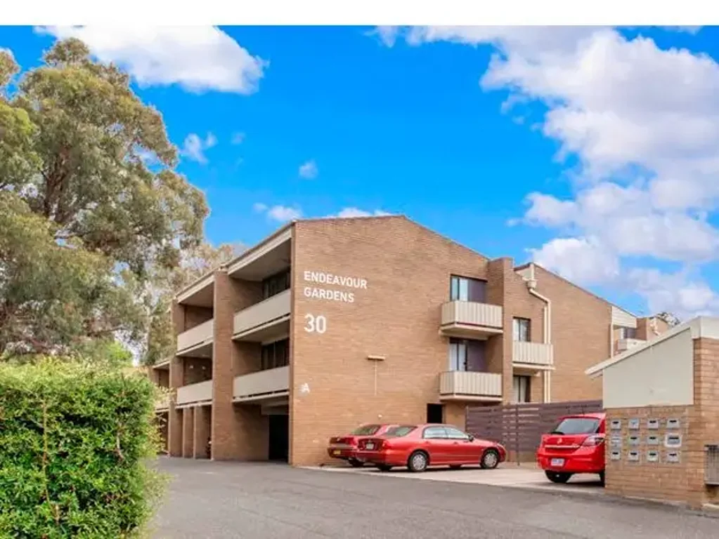 Convenient Living in the Heart of Lyons