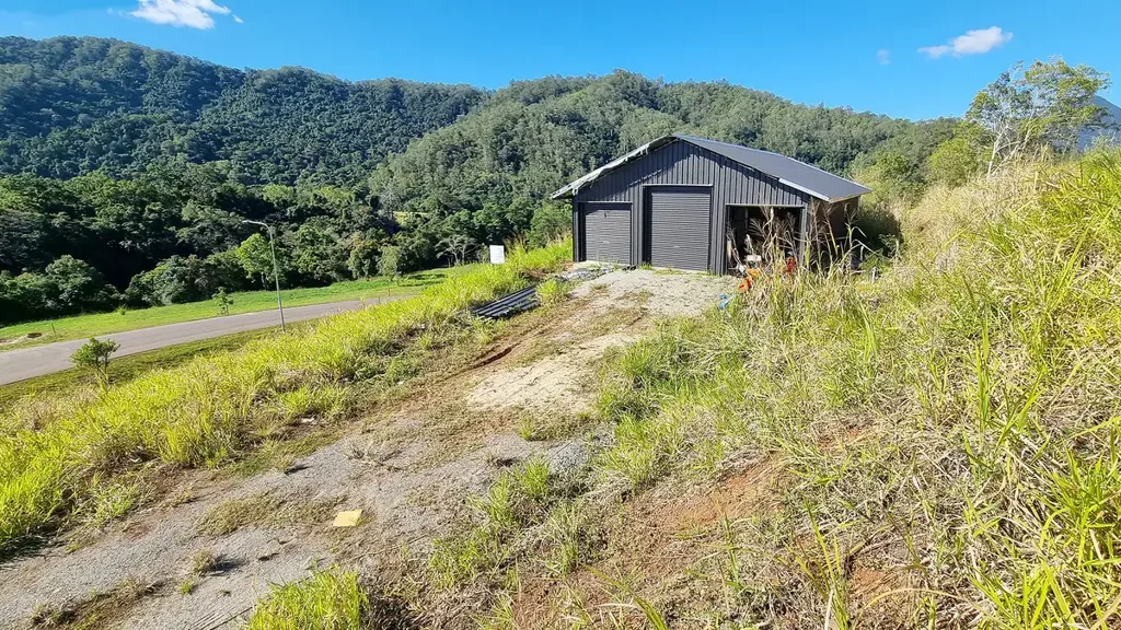 Goldsborough 2ਬੈੱਡਰੂਮ Almost complete 2-bedroom livable shed with views