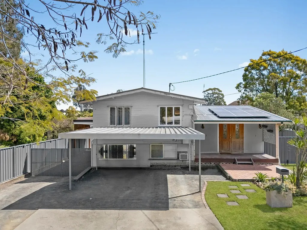 19 Cross Street, Raceview, QLD 4305