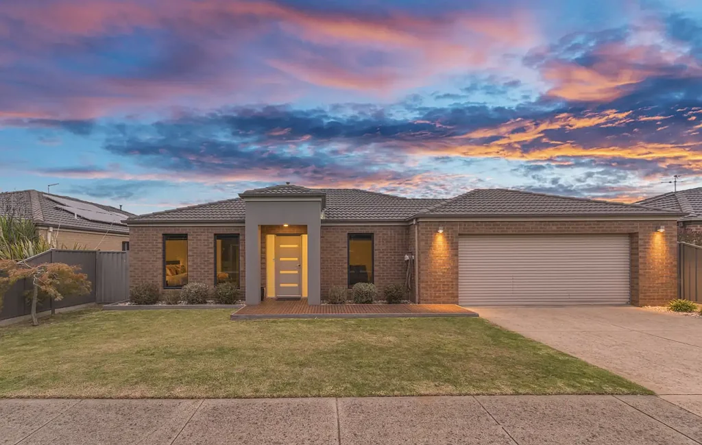 245 Whitelaw Avenue, Delacombe, VIC 3356