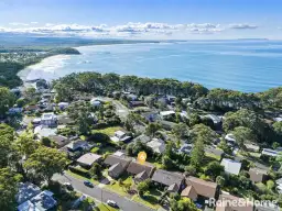 14 HILLTOP CRES, Mollymook Beach