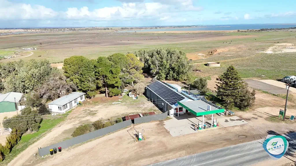 Wellington 2ਬੈੱਡਰੂਮ Great Commercial & Lifestyle Investment – Fuel Station + Residence