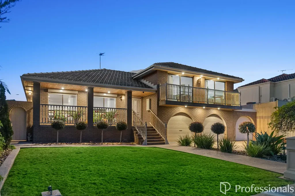 8 BELMONT AVENUE, Keilor Downs, VIC 3038