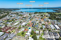 2/22 Margaret Street, Warners Bay