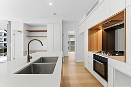 2803/21 Longland Street, Newstead