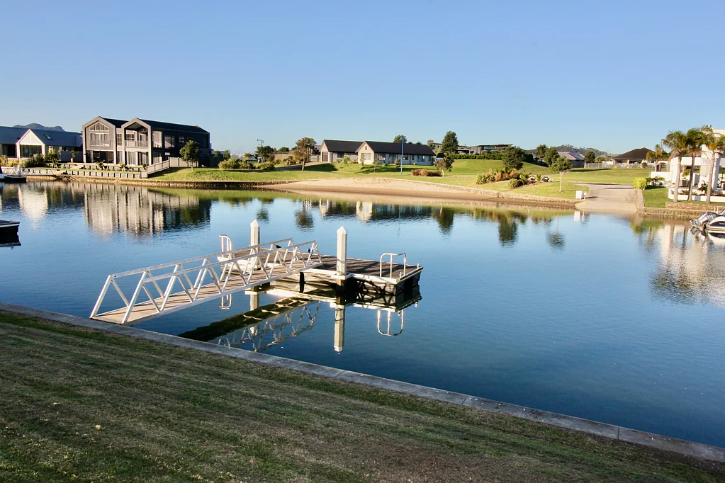 Whitianga  A Great Canal Front Section