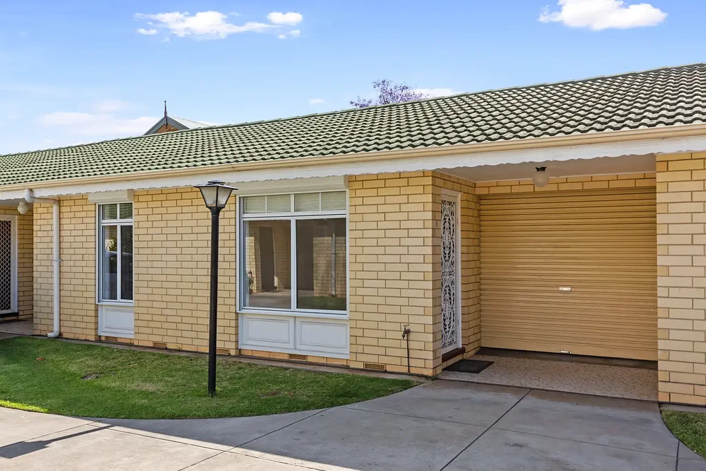Two Bedroom Unit in Ideal Location