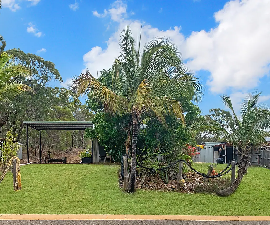 8 Acacia Street, Stanage, QLD 4702