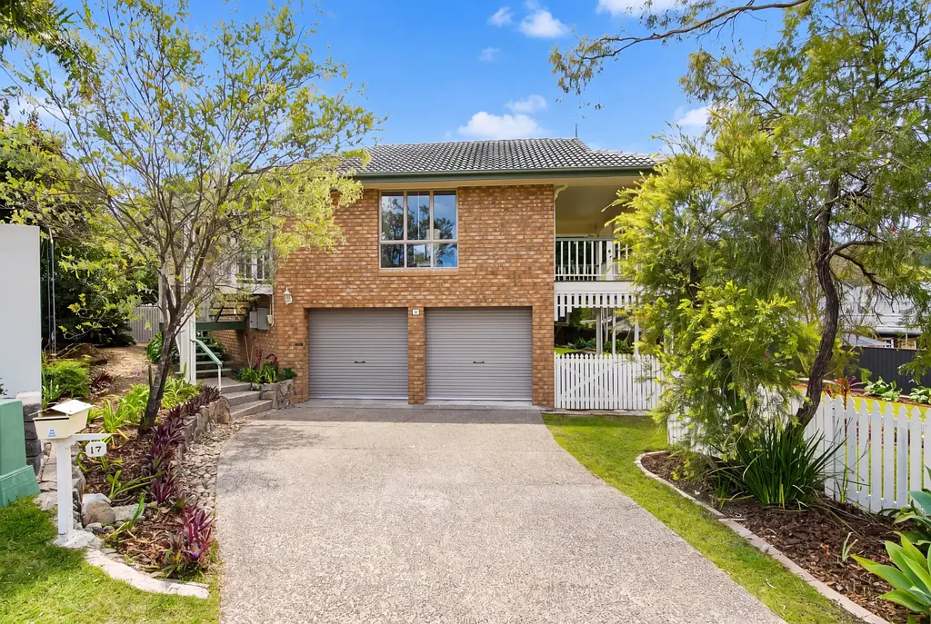 Shailer Park 4 Bedroom AN EXQUISITELY RENOVATED FAMILY CREATION IN A PREMIER POCKET