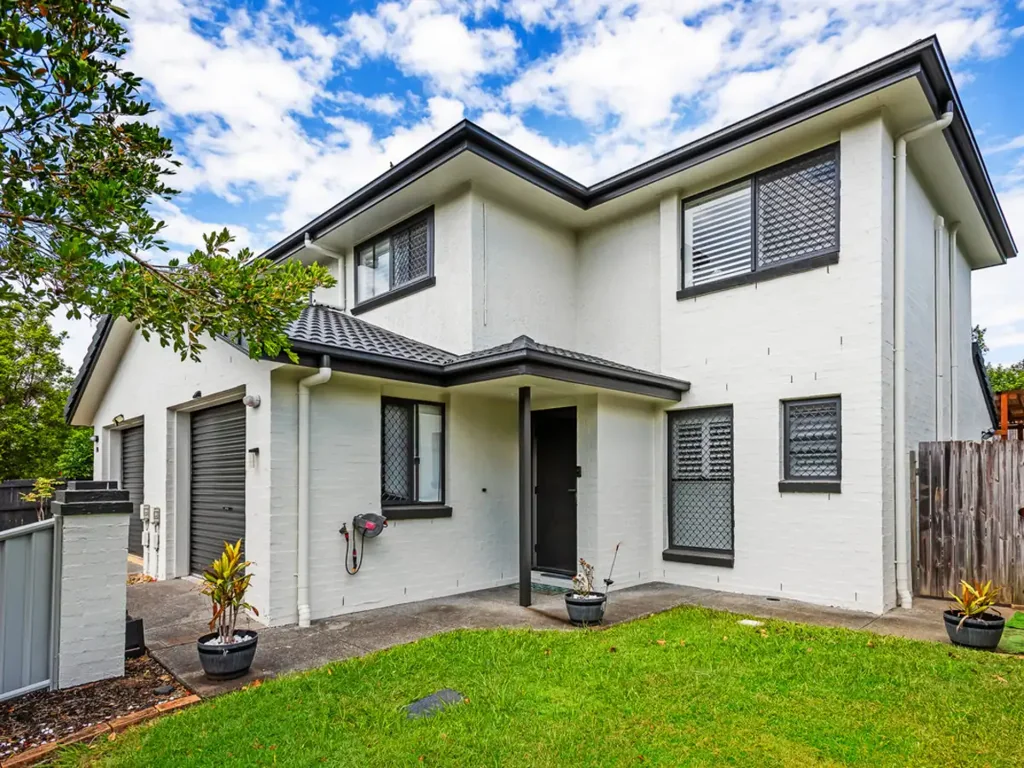 9/31 Archipelago Street, Pacific Pines, QLD 4211