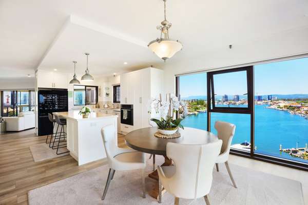 42/2 Admiralty Drive, Surfers Paradise, QLD 4217