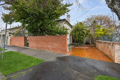 North Adelaide 3房  LIFESTYLE & LOCATION PRESTIGE | History Ready to be Retold with Rear Lane Access and a Cottage Ripe for Renovation
