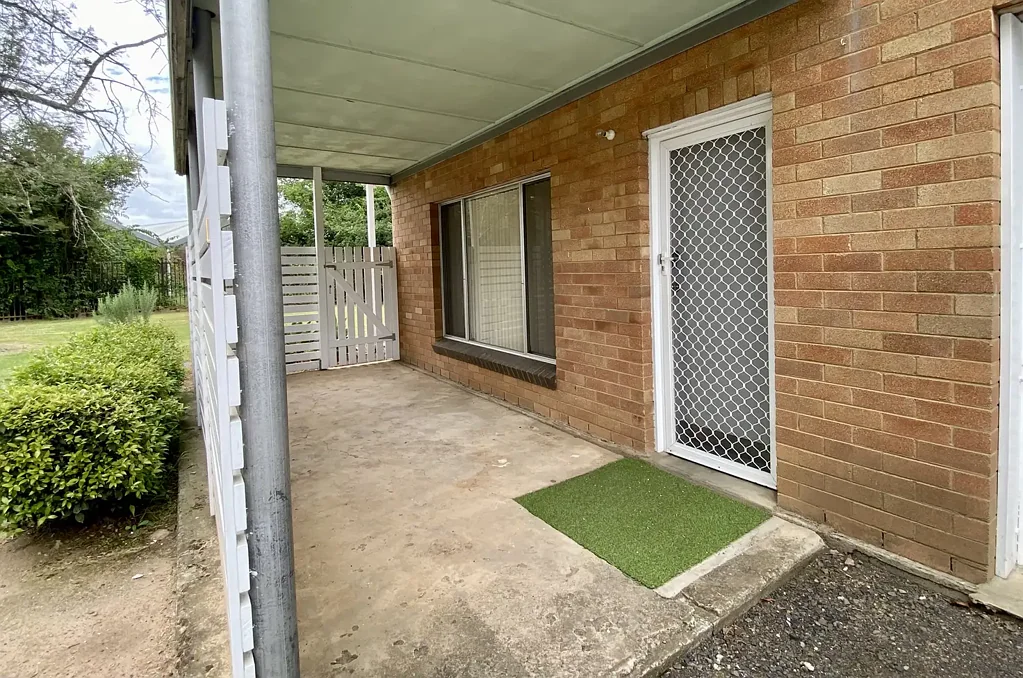 Neat & Convenient 1-Bedroom Ground Floor Apartment