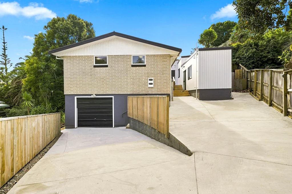 55 Peach Road, Glenfield, North Shore City, Auckland