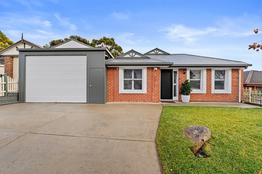Golden Grove 4房  Luxury, Lifestyle & Family Function in One Stunning Package