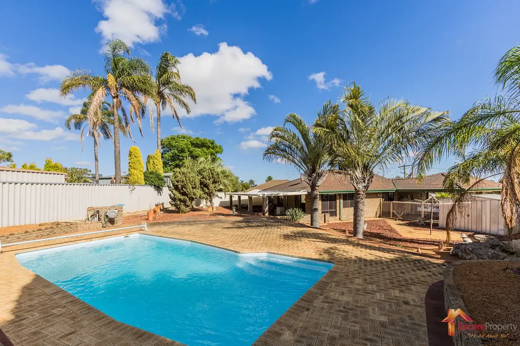 5 Limer Place, Parmelia, WA 6167
