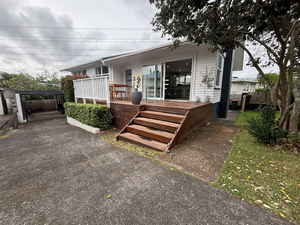 Charming 3-Bedroom Home in Sought-After Te Wiata Place