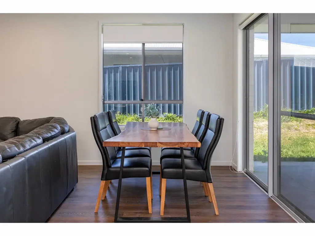 Diamond Beach 4कमरा 4 BEDROOM COASTAL HOME