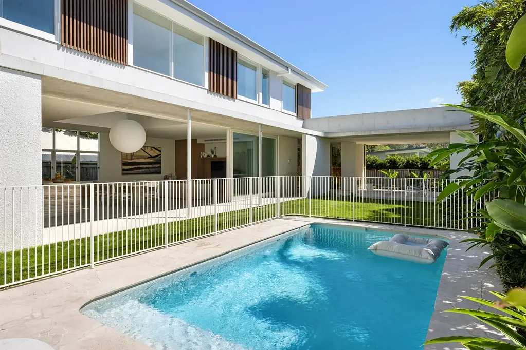 Suffolk Park 5chambre A Landmark Beachside Residence of Scale, Design and Presence