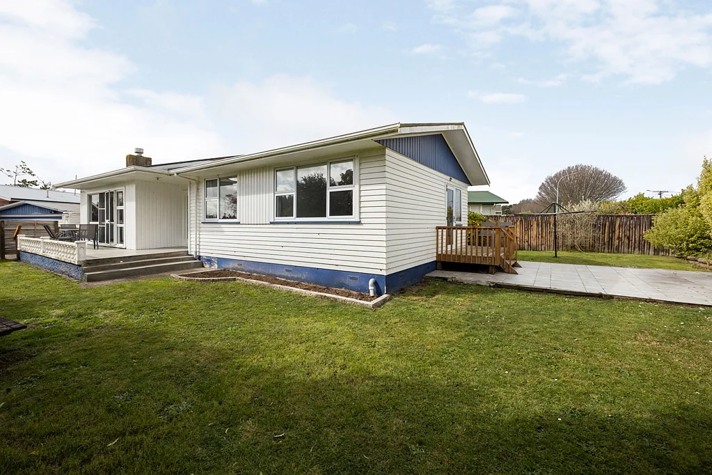 2 Rhonda Avenue, Deanwell, Hamilton, Waikato