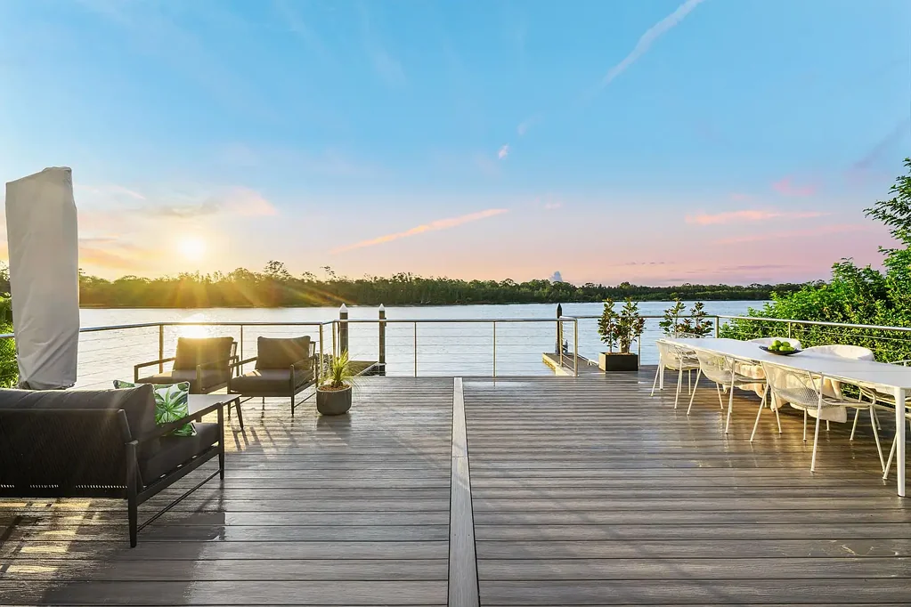 Hope Island 5ਬੈੱਡਰੂਮ Waterfront Luxury in a Prestigious Sanctuary Cove Address