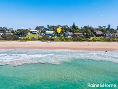 Mollymook Beach 2 Bedroom LOCATION, LOCATION, LOCATION!!!