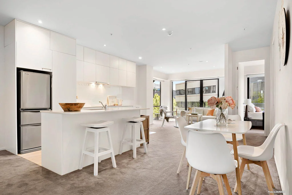 Auckland Central 3房  Sun-Filled CBD Penthouse with Parking